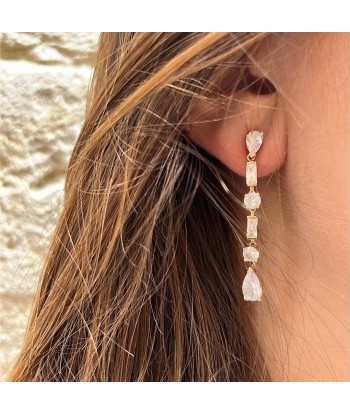 BOUCLES D’OREILLES STRASS est présent 