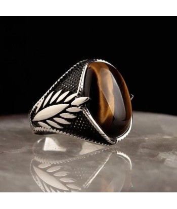 Bague avec Œil de Tigre Ovale brillant des détails fins