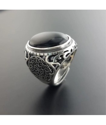 Bague Chevalière Onyx Fleur la colonne vertébrale