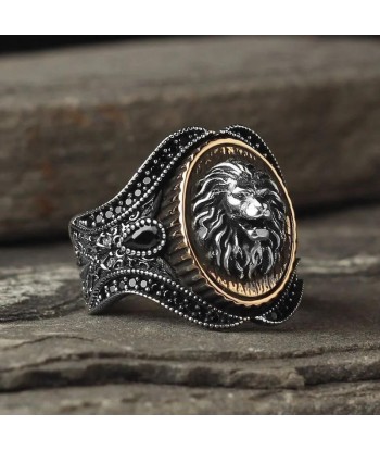 Bague Ancienne Lion Véritable concentré