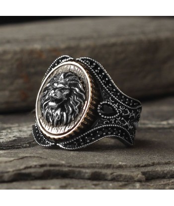 Bague Ancienne Lion Véritable concentré