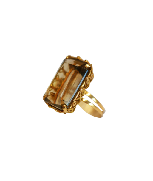 Bague or jaune et sa magnifique citrine taille émeraude france