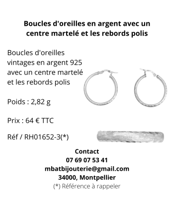 Boucles d'oreille en argent avec un centre martelé et les rebords polis Pour