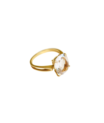 Bague or jaune 750 avec une magnifique pierre aux reflets roses ou a consommer sur place